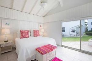 Villas Of The Galleon Seven Mile Beach Ngoại thất bức ảnh